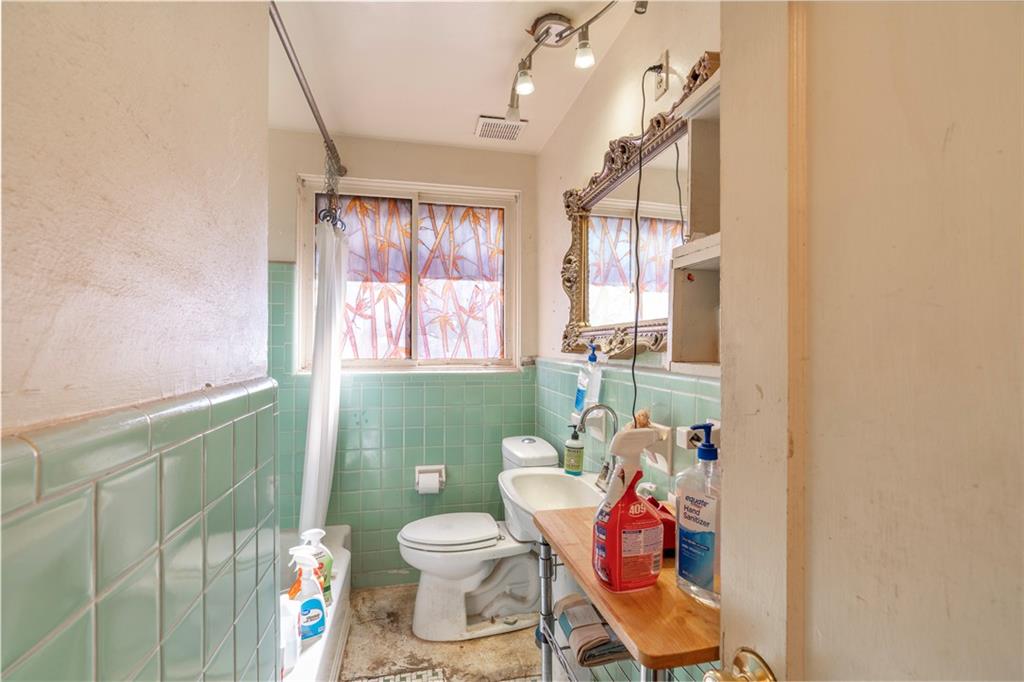 4924 N Miller Avenue