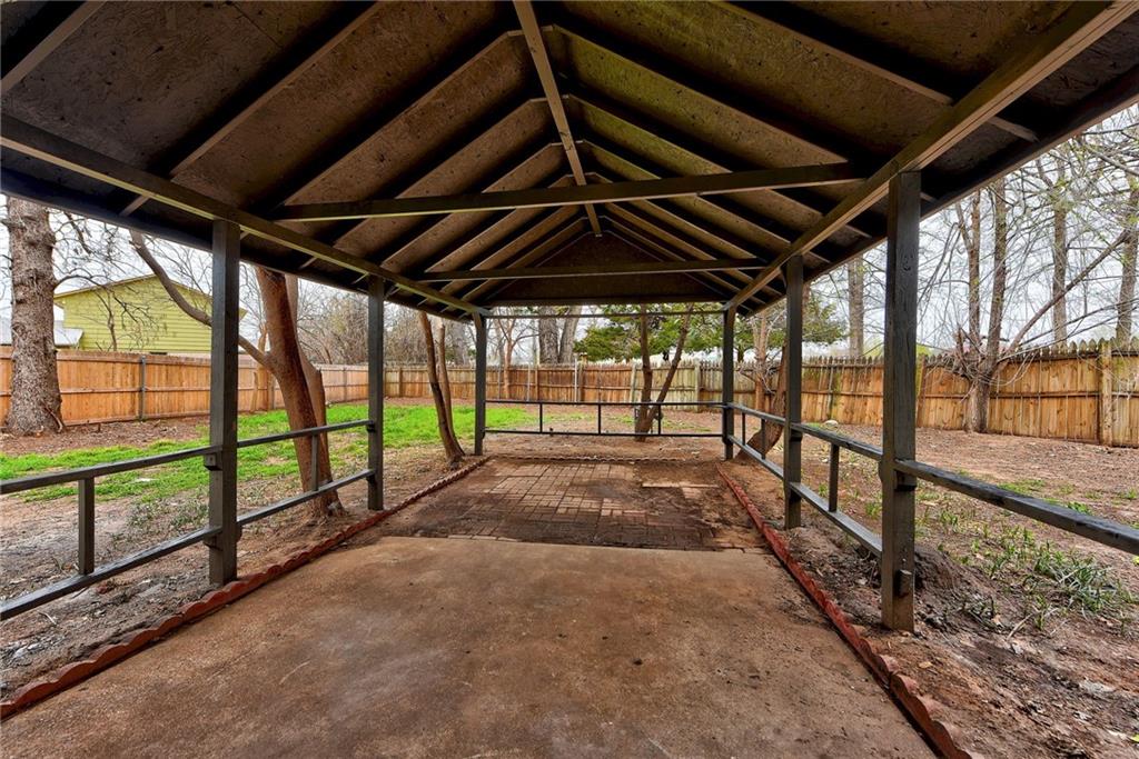 812 N Markwell Avenue