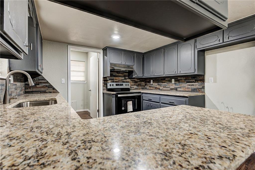 812 N Markwell Avenue