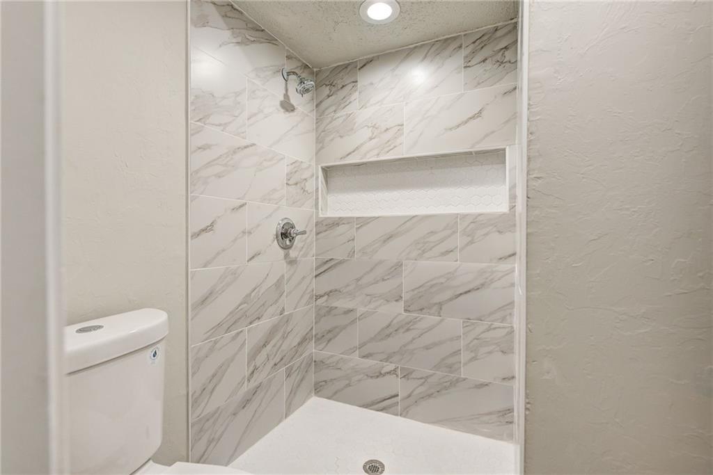 812 N Markwell Avenue