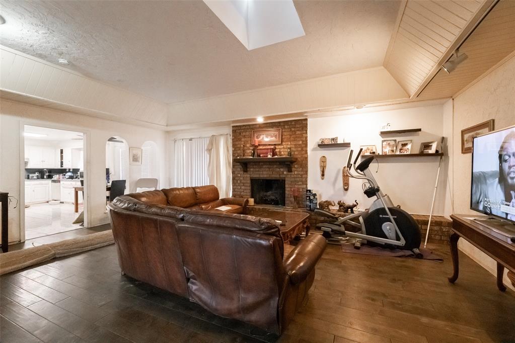 2332 NW 112th Street