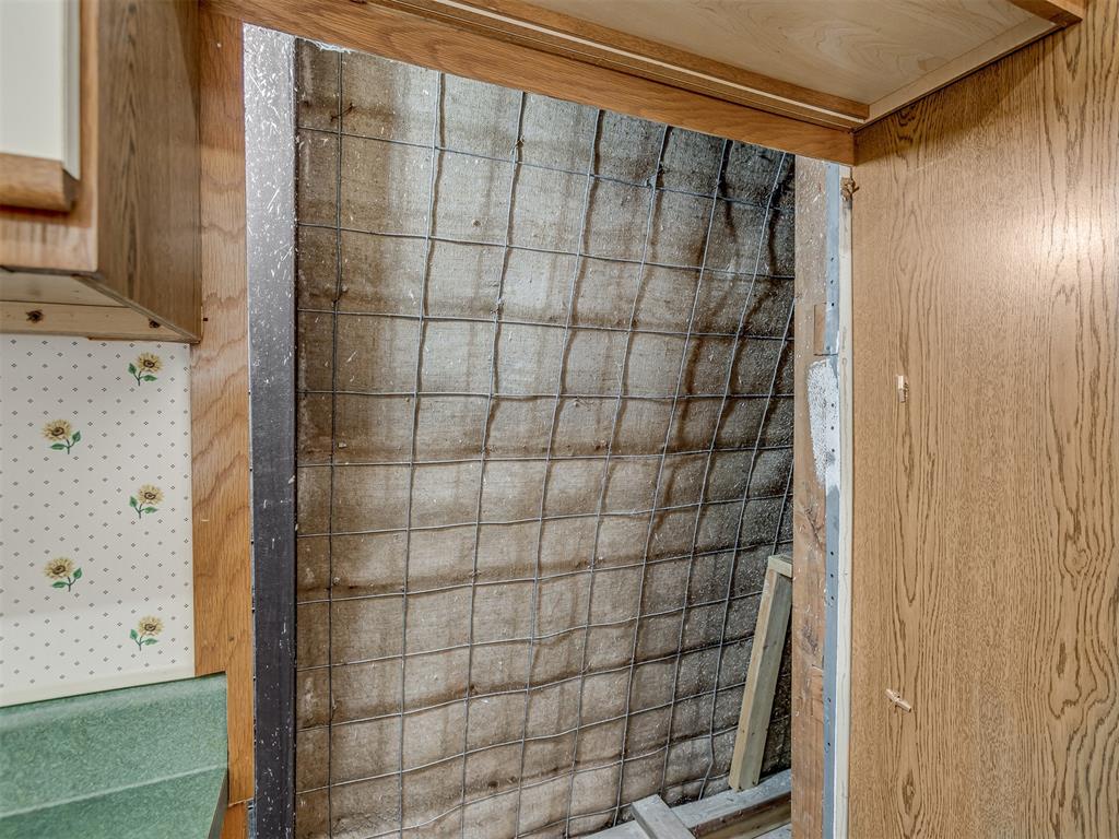 7401 N Rockwell Avenue