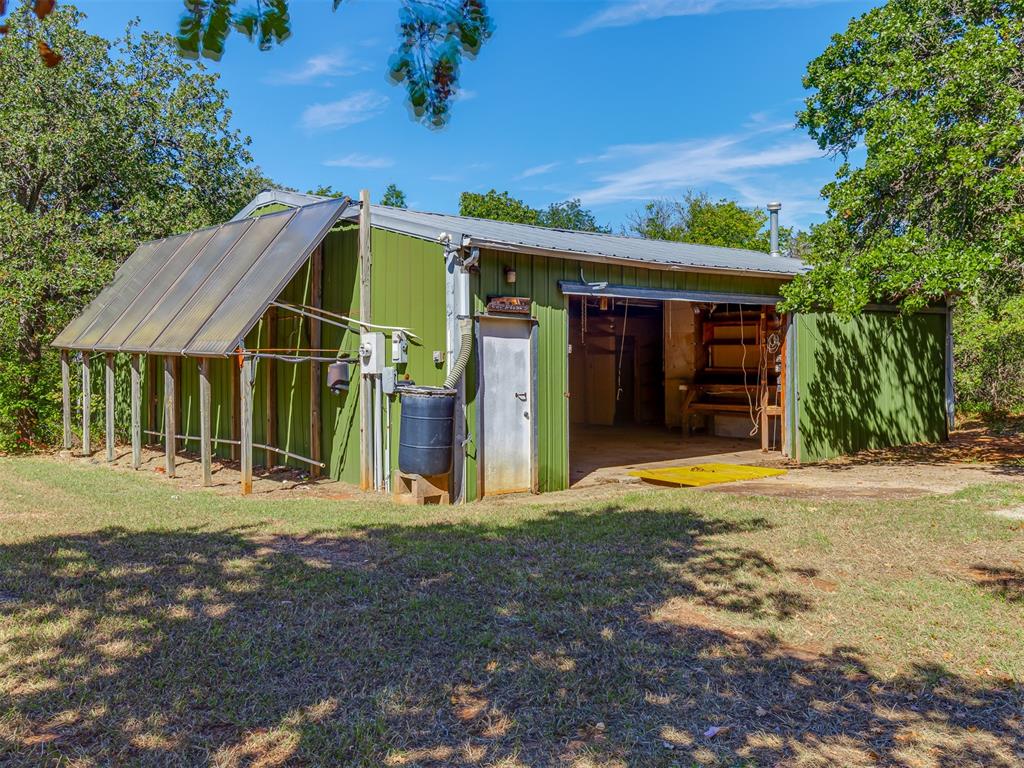 7401 N Rockwell Avenue