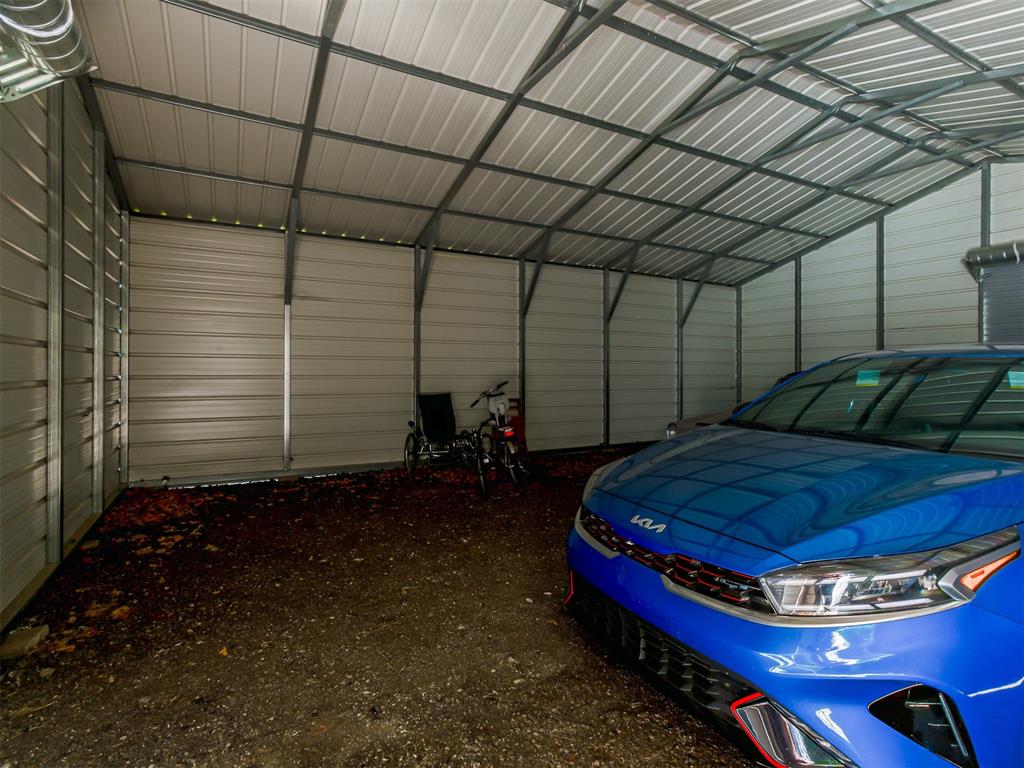 7401 N Rockwell Avenue