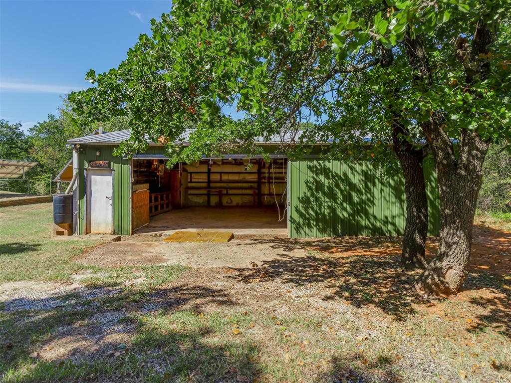 7401 N Rockwell Avenue