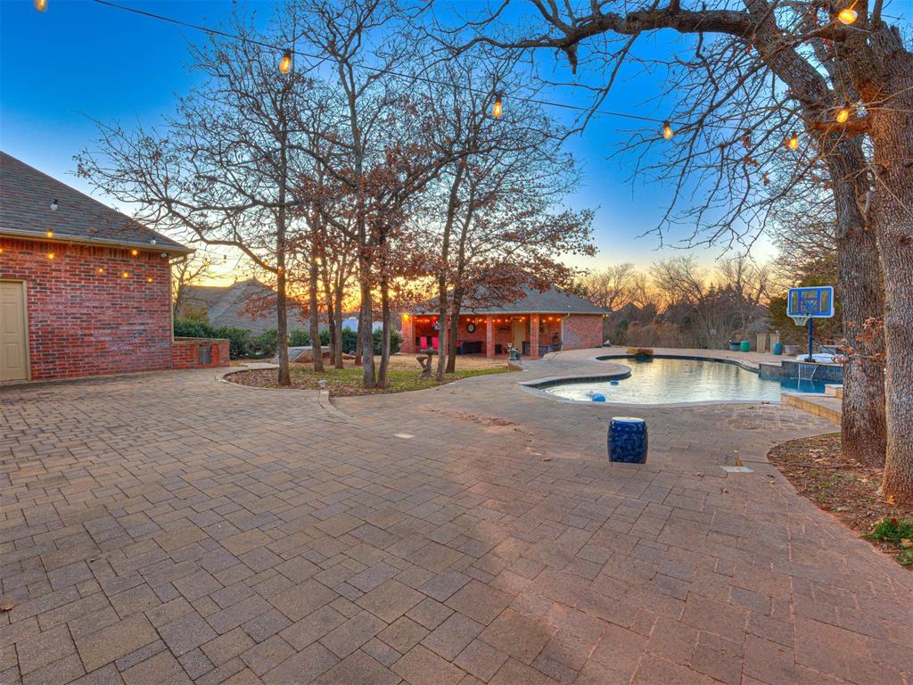 12101 Nandina Circle