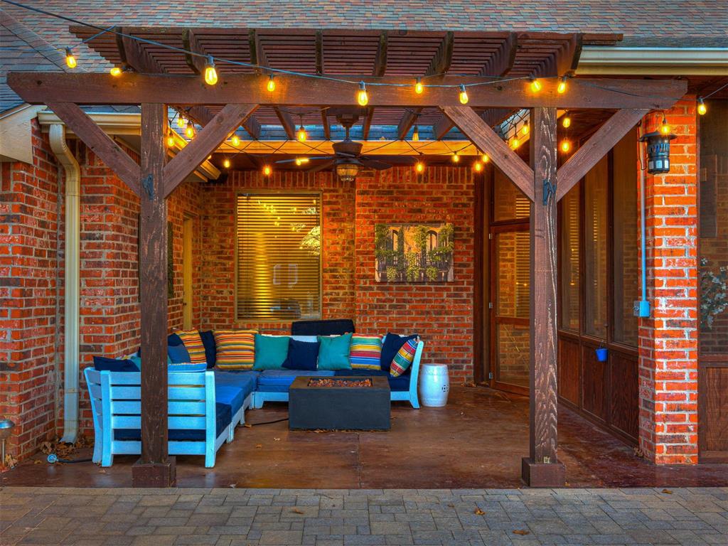 12101 Nandina Circle