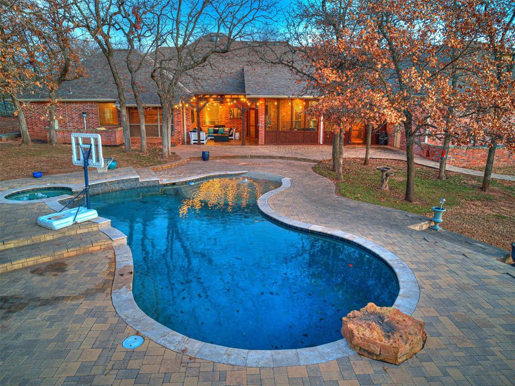 12101 Nandina Circle