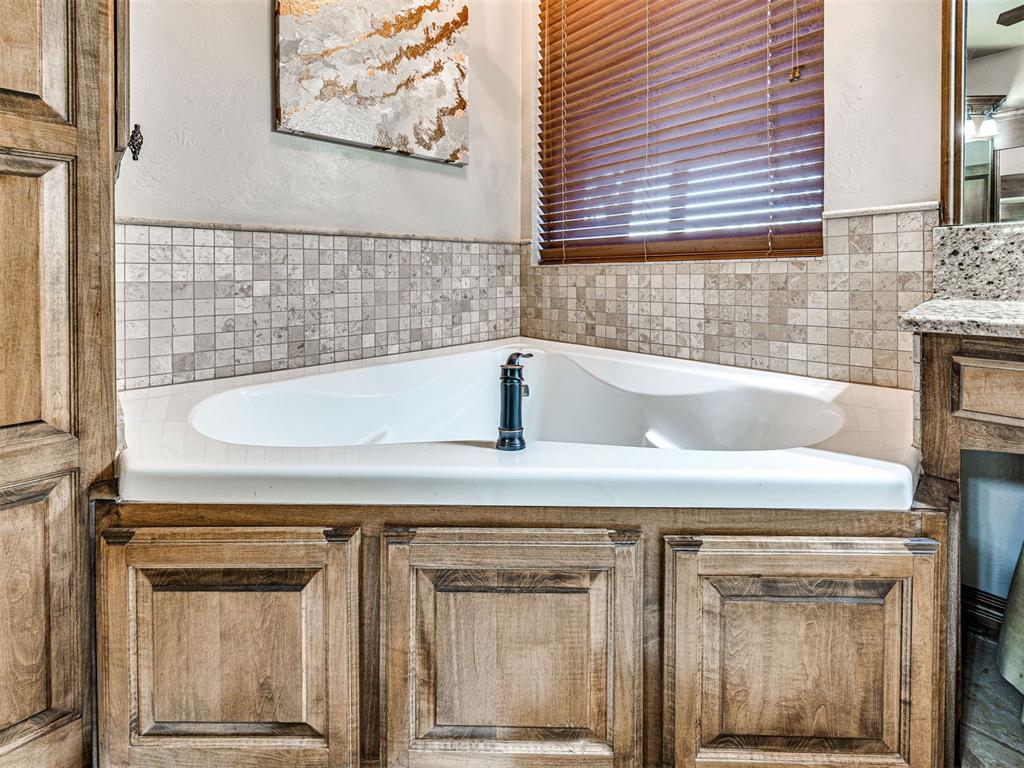 12101 Nandina Circle