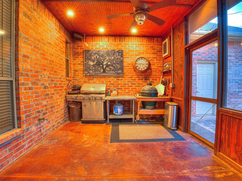 12101 Nandina Circle