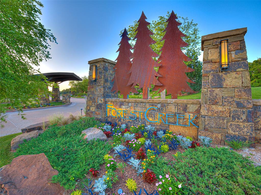 6908 Split Fence Lane