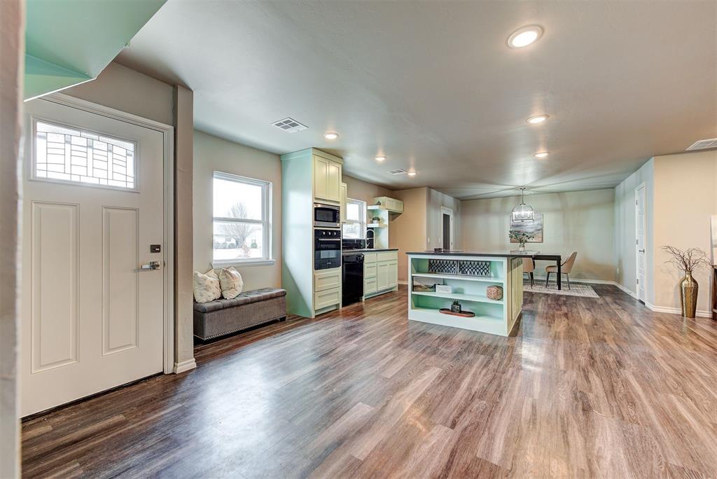 1112 N Eunice Avenue