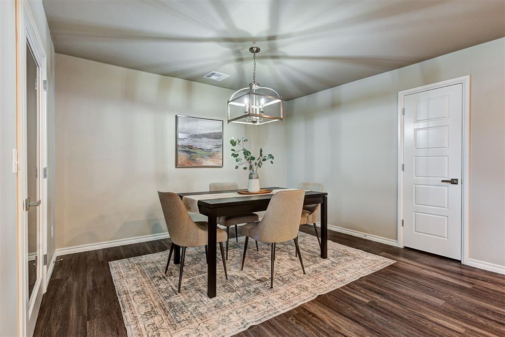 1112 N Eunice Avenue