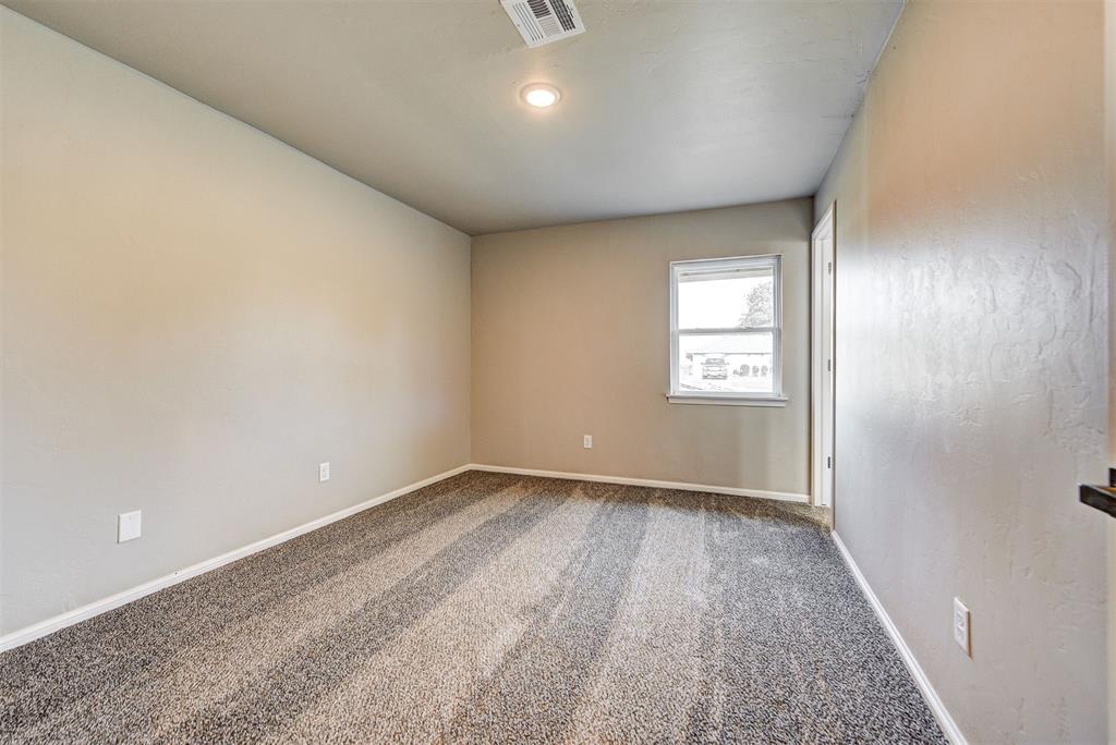 1112 N Eunice Avenue