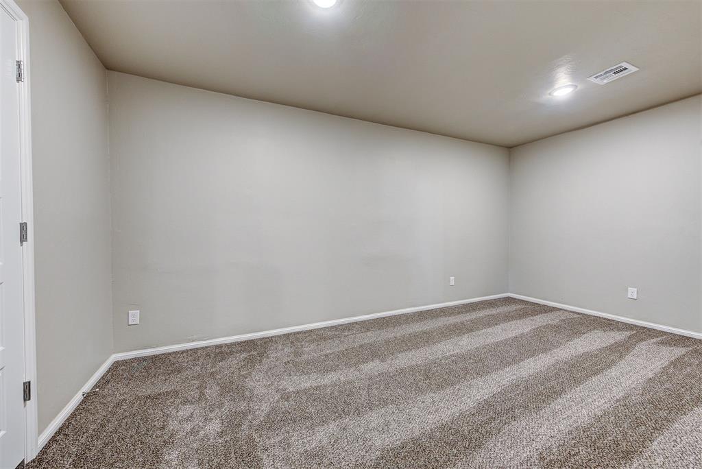 1112 N Eunice Avenue