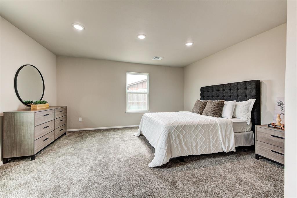 1112 N Eunice Avenue