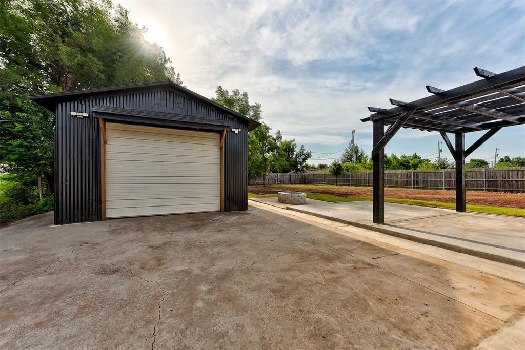 1112 N Eunice Avenue