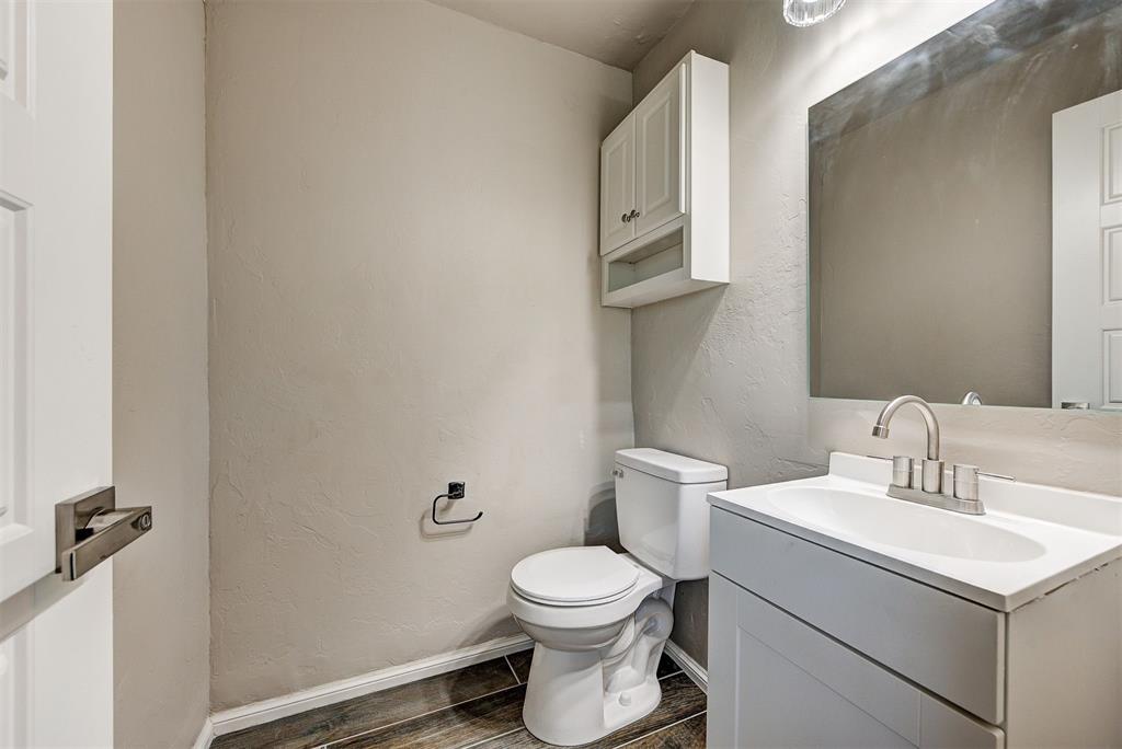 1112 N Eunice Avenue