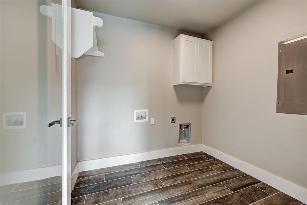 1112 N Eunice Avenue