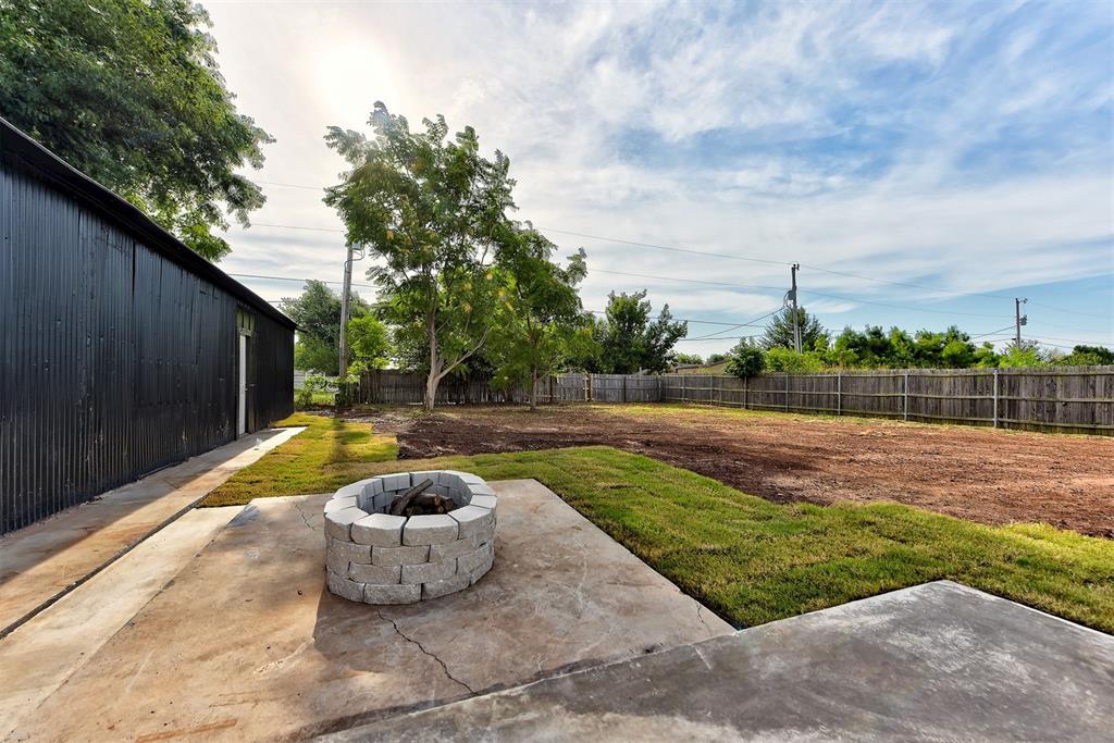 1112 N Eunice Avenue