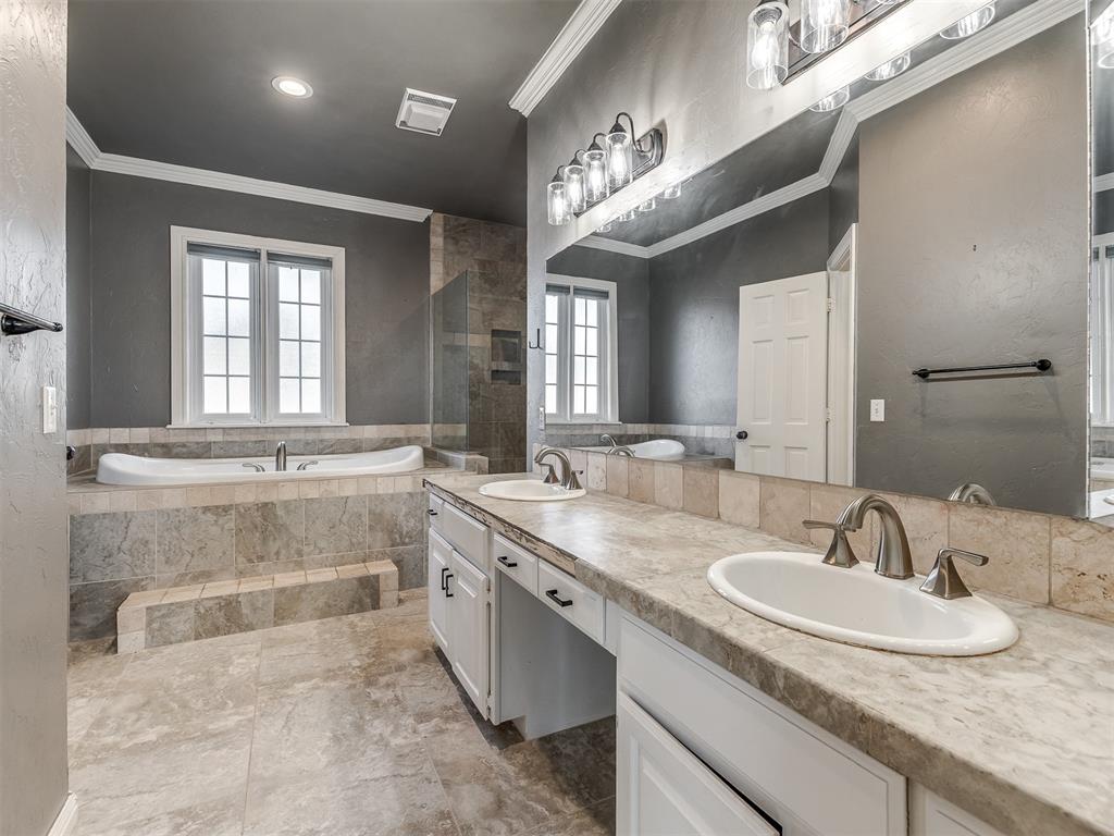 1404 Echohollow Trail