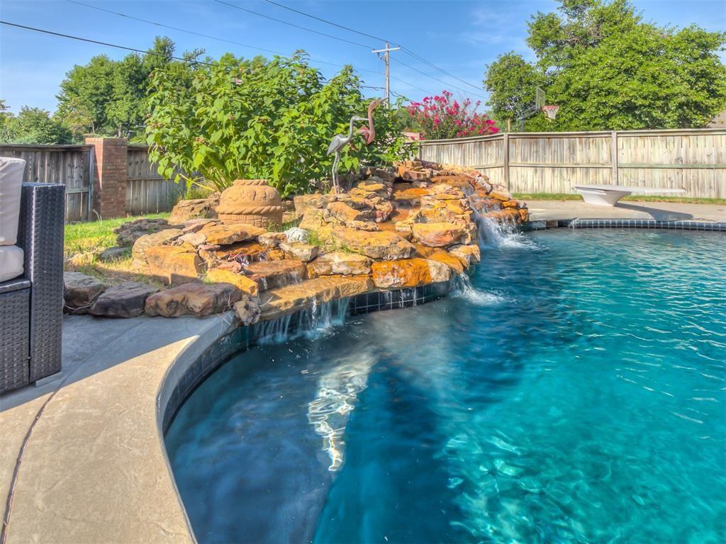 1404 Echohollow Trail