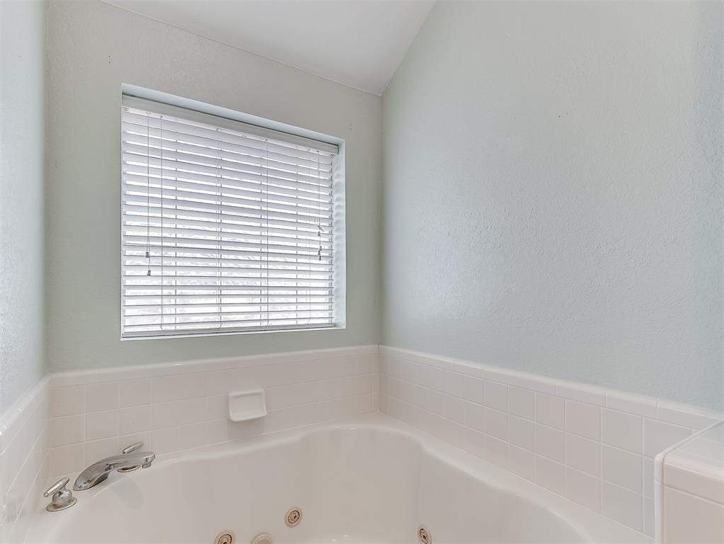 1816 N Shawnee Trail