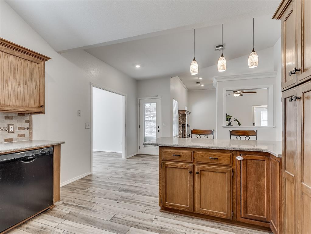 1816 N Shawnee Trail