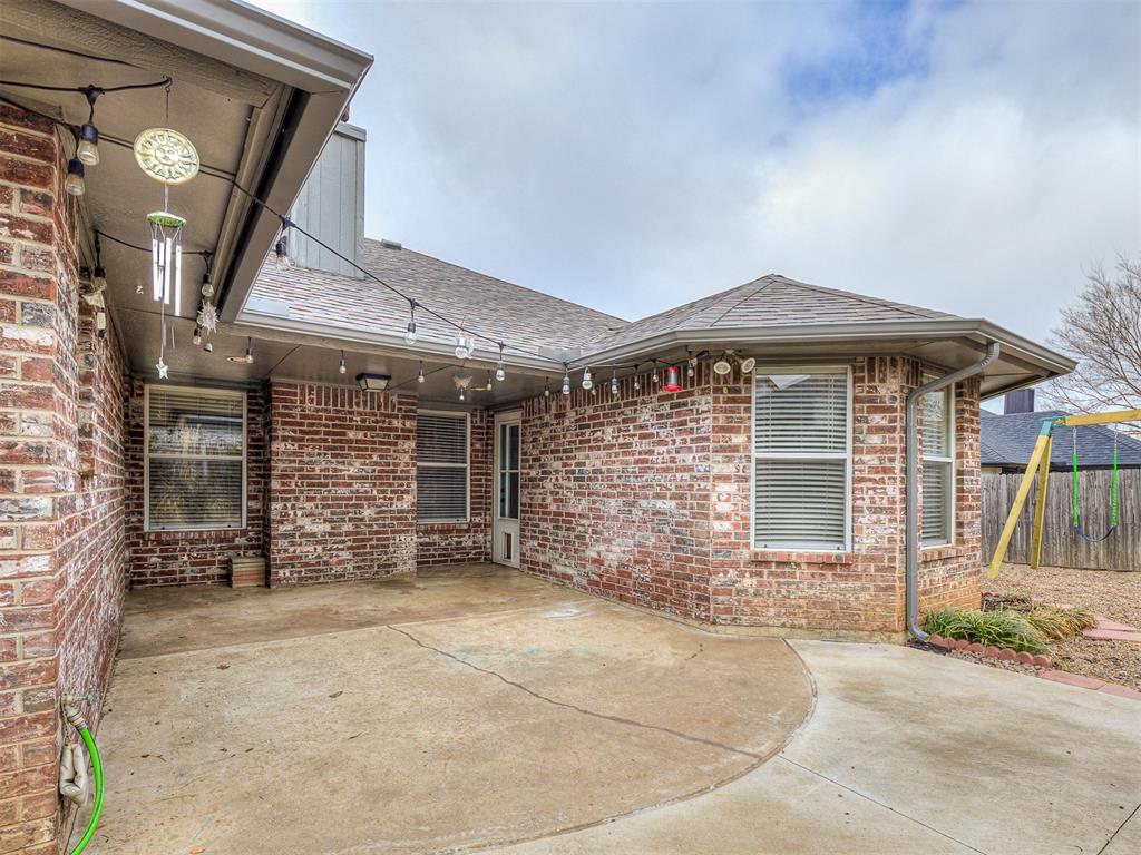 1816 N Shawnee Trail