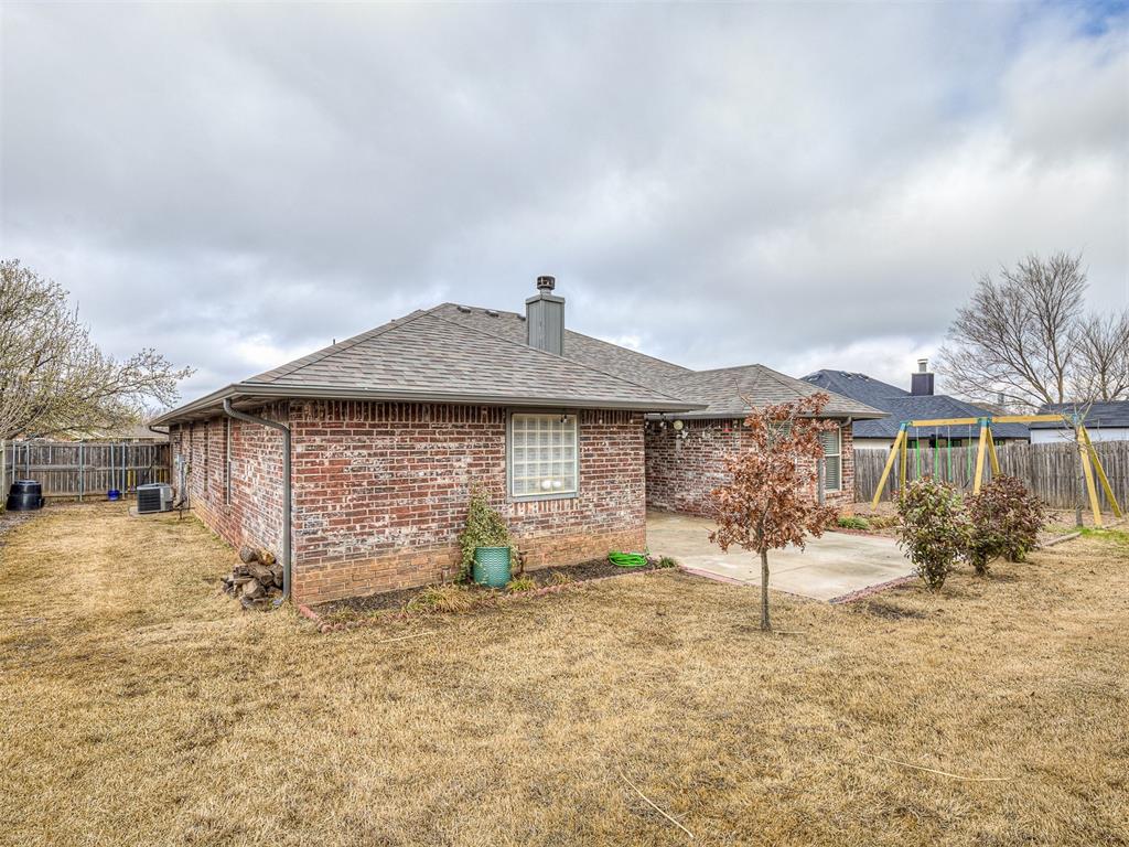 1816 N Shawnee Trail