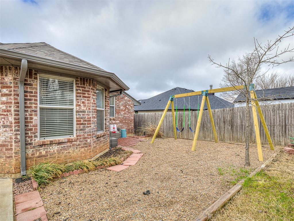 1816 N Shawnee Trail