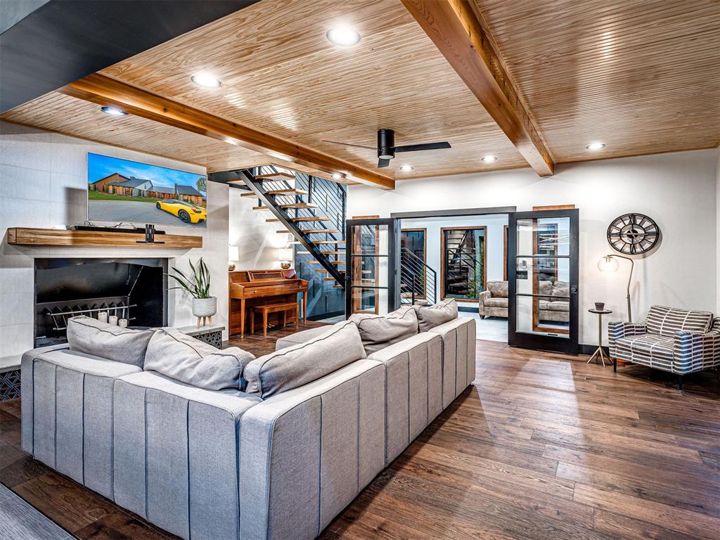 20821 N Pennsylvania Avenue