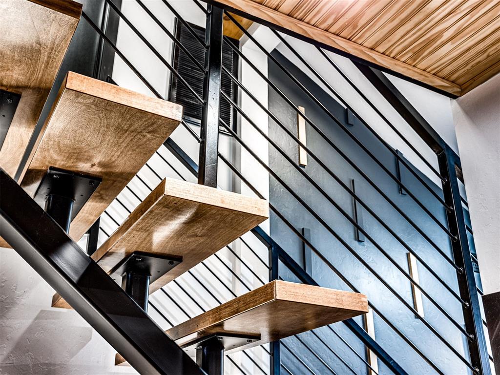 20821 N Pennsylvania Avenue