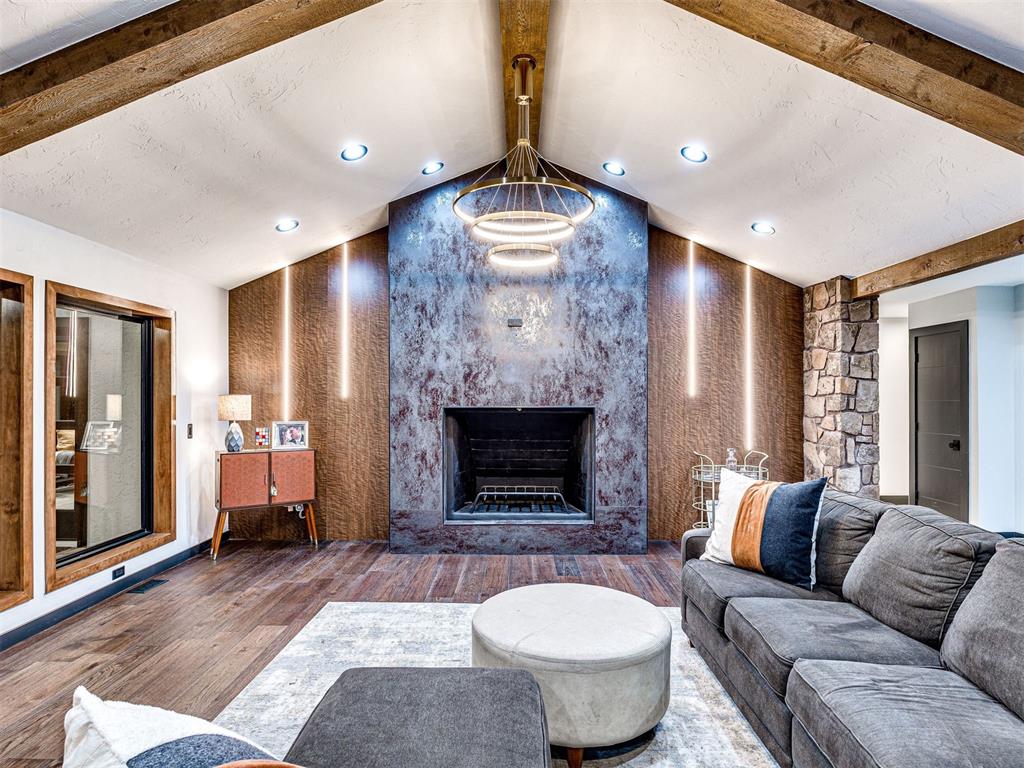 20821 N Pennsylvania Avenue