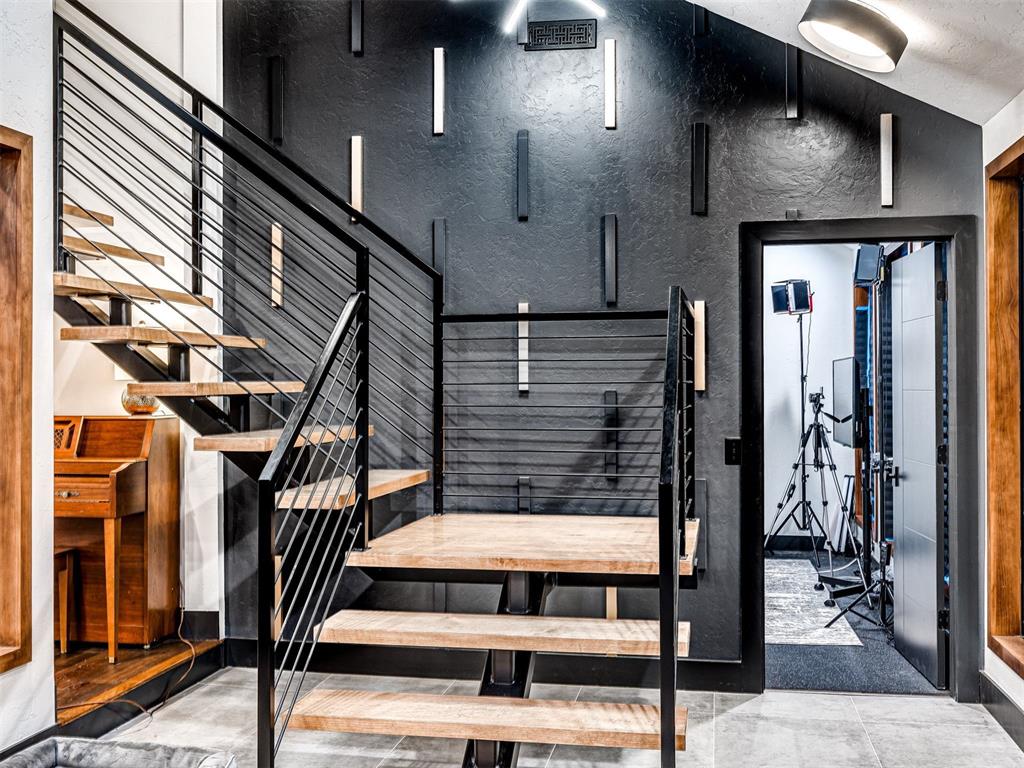 20821 N Pennsylvania Avenue