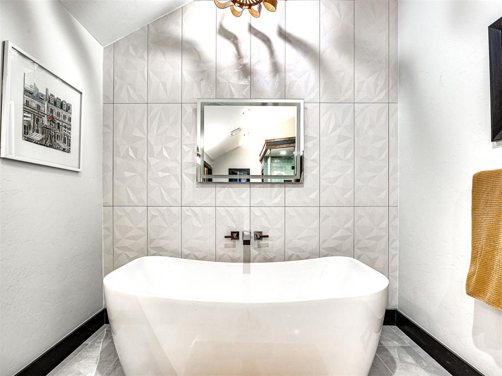 20821 N Pennsylvania Avenue