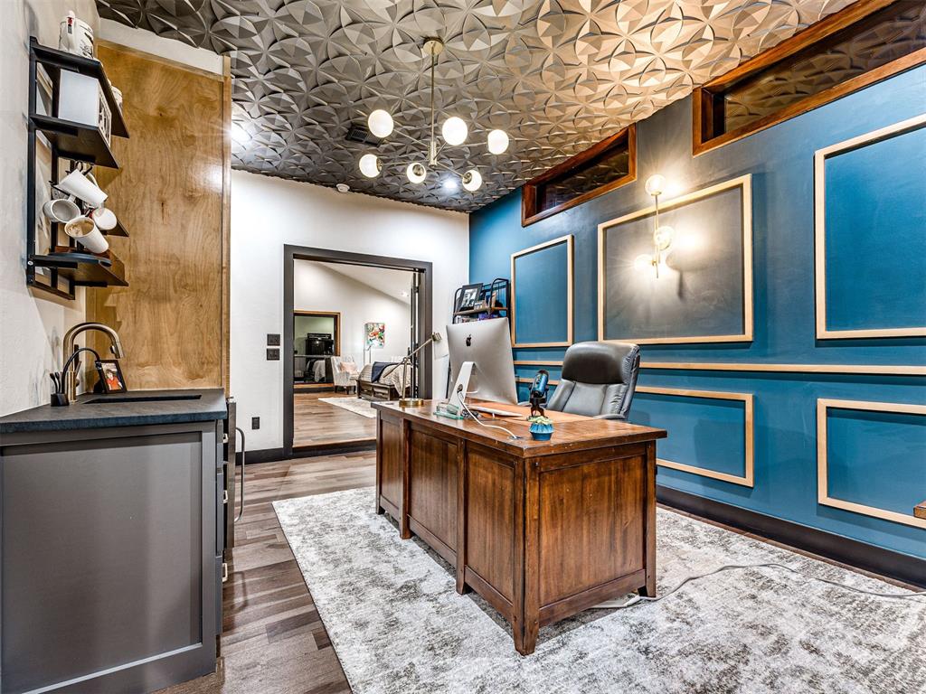 20821 N Pennsylvania Avenue