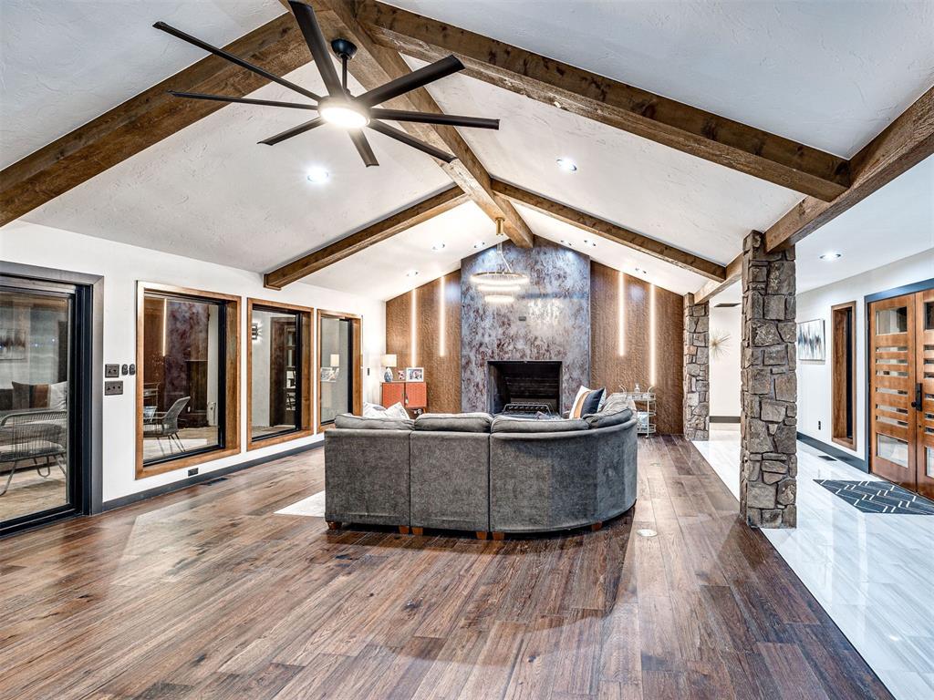 20821 N Pennsylvania Avenue