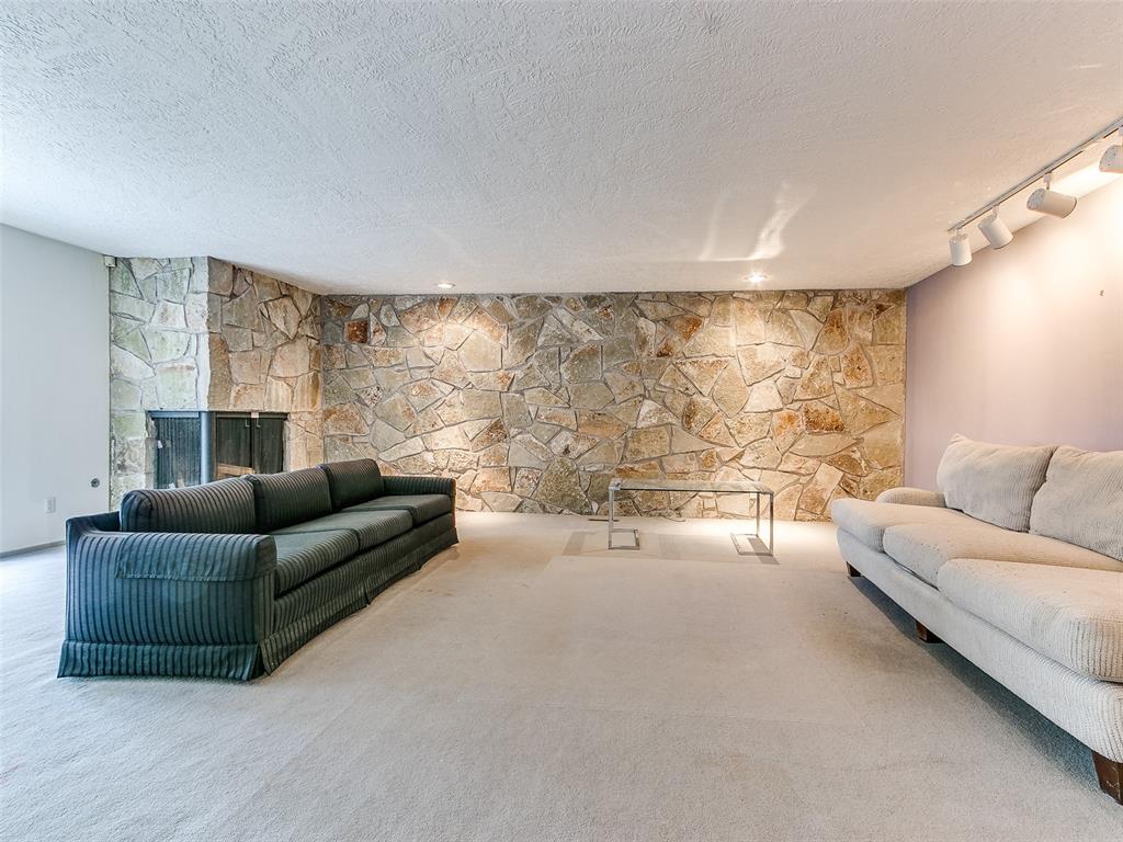 2441 Smoking Oak Road