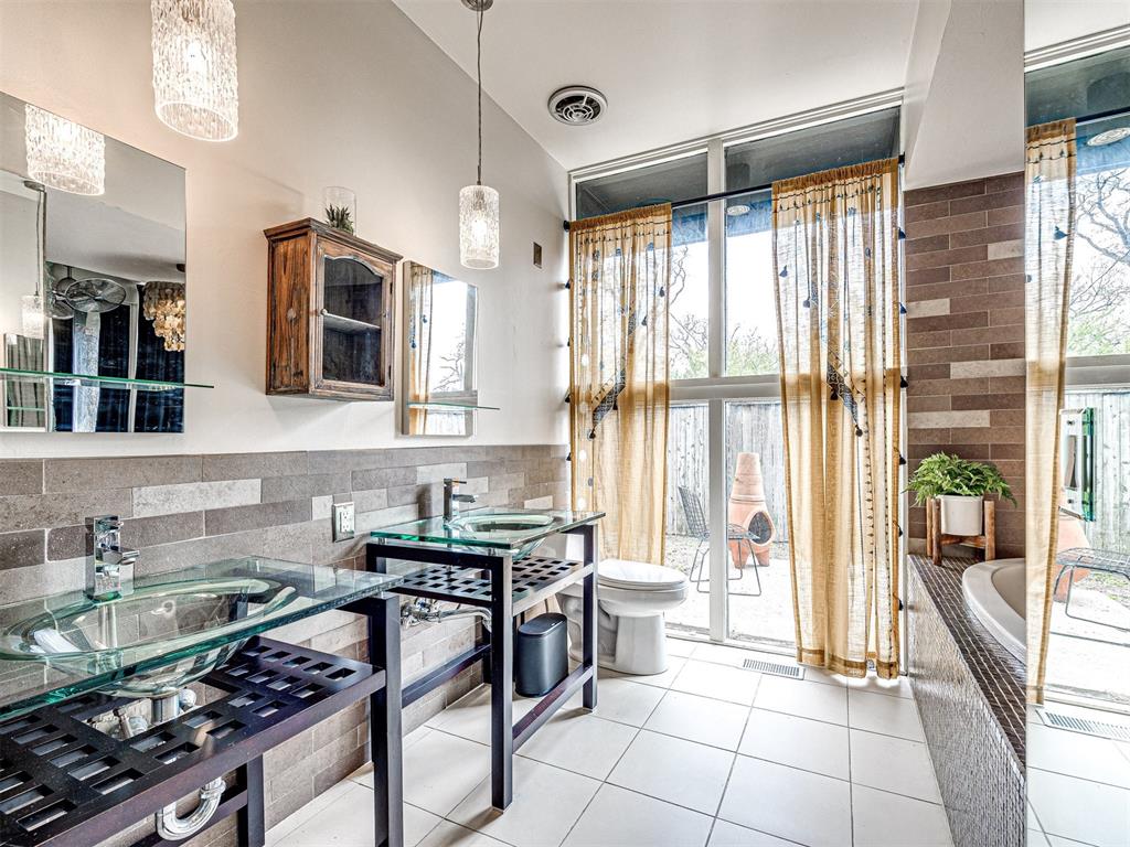 3316 N Preston Drive