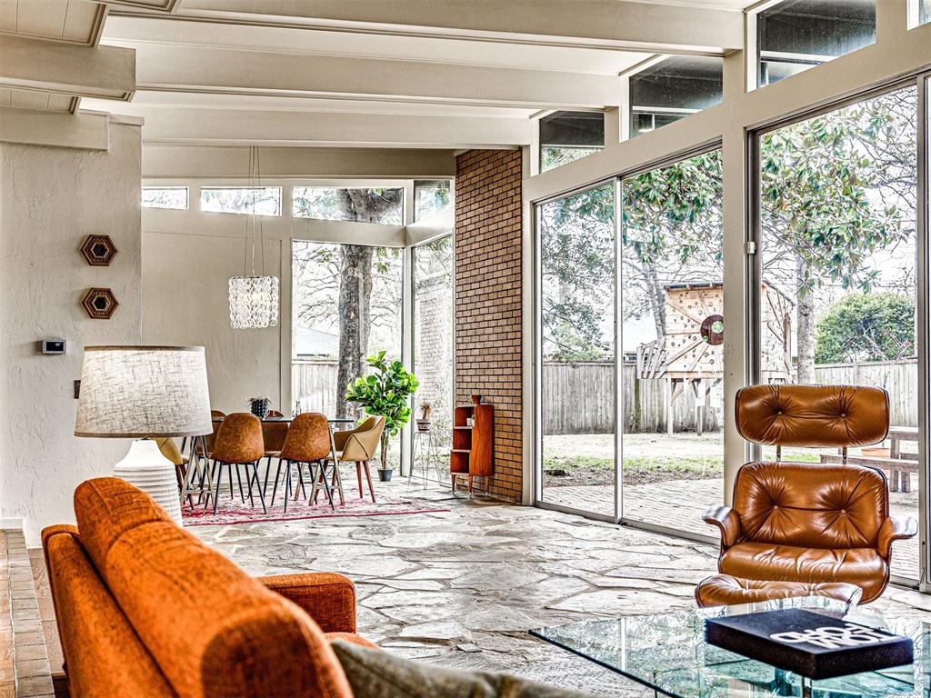 3316 N Preston Drive