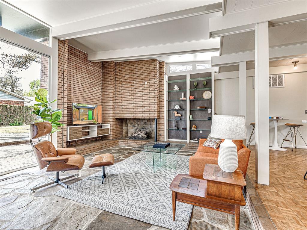 3316 N Preston Drive