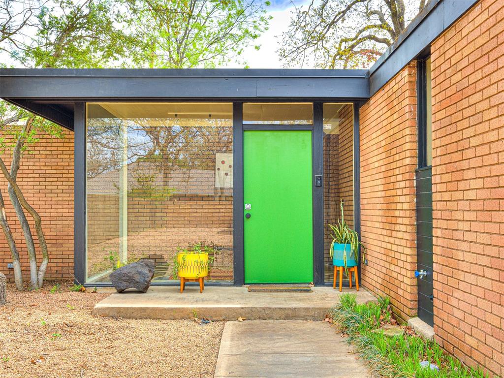 3316 N Preston Drive