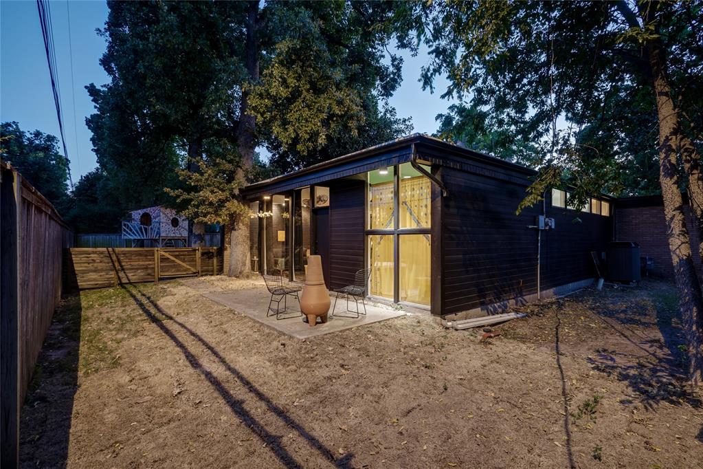 3316 N Preston Drive