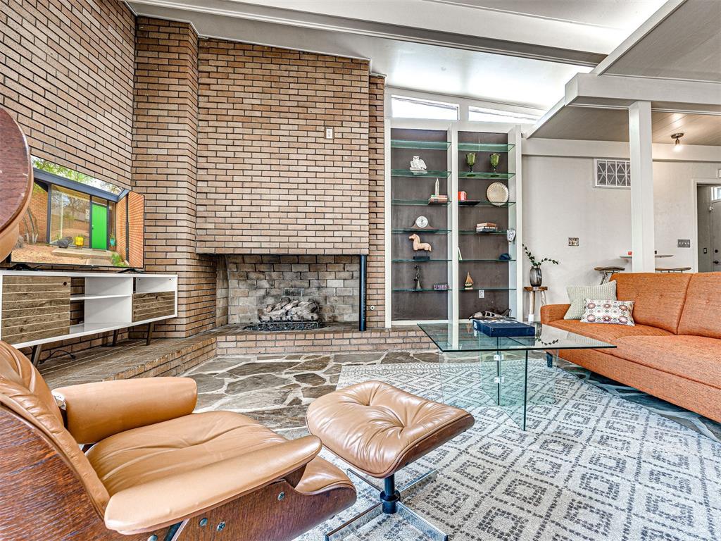 3316 N Preston Drive