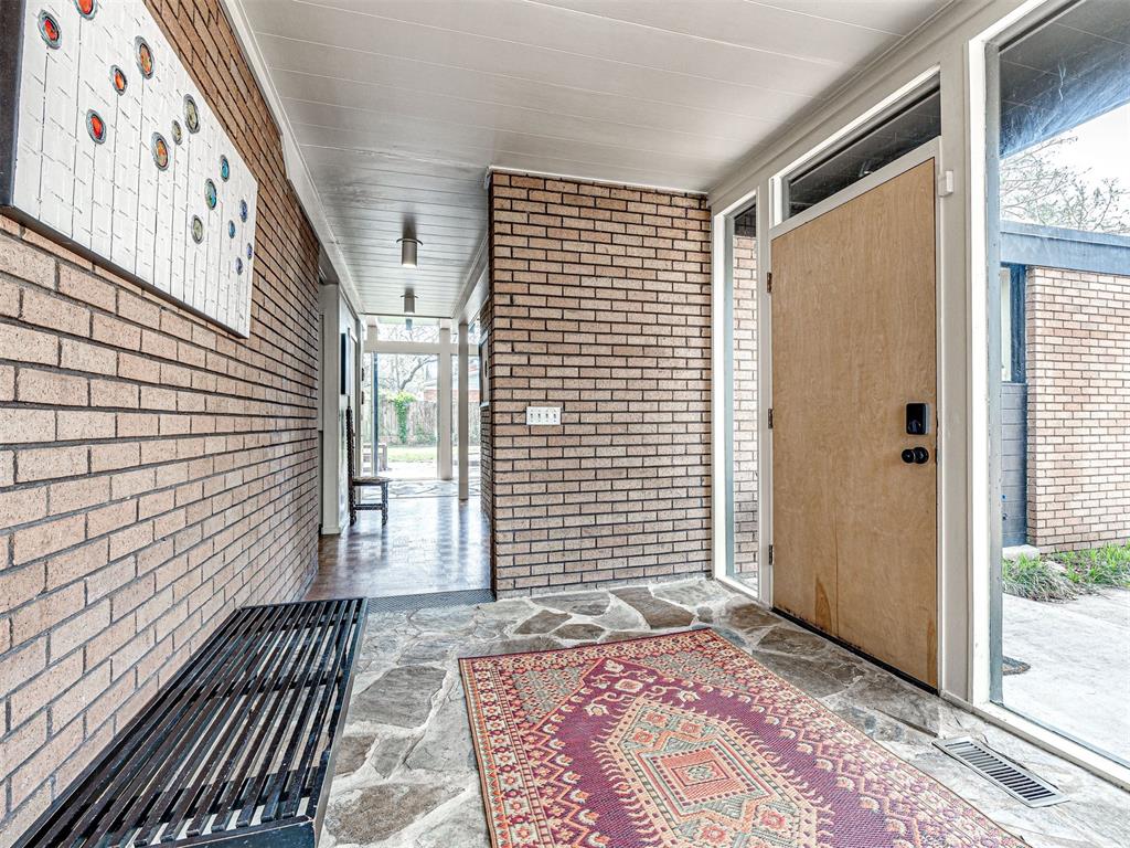 3316 N Preston Drive