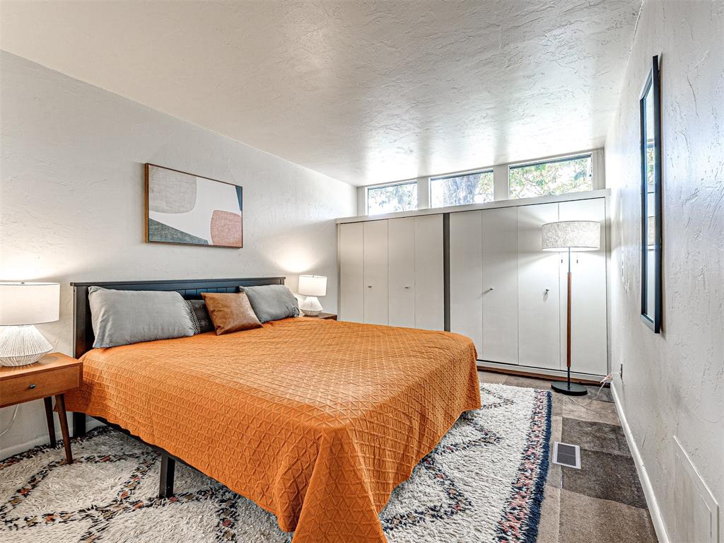 3316 N Preston Drive