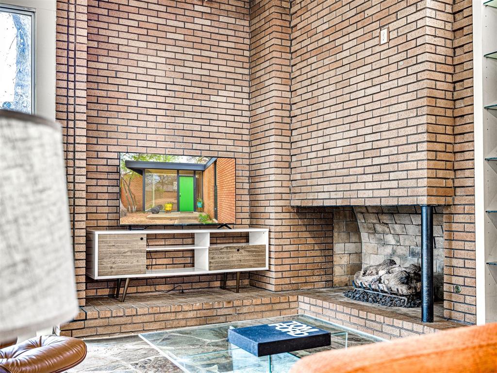 3316 N Preston Drive