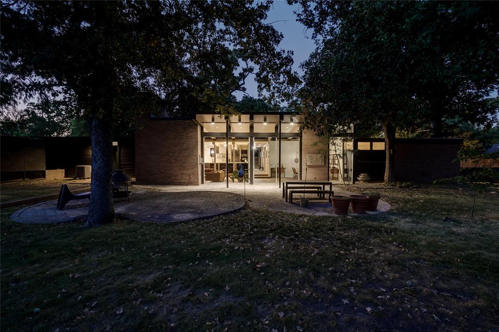 3316 N Preston Drive