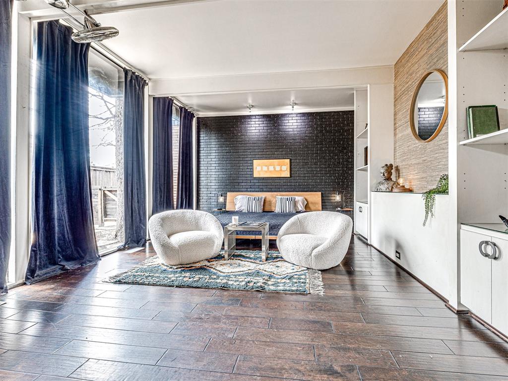 3316 N Preston Drive